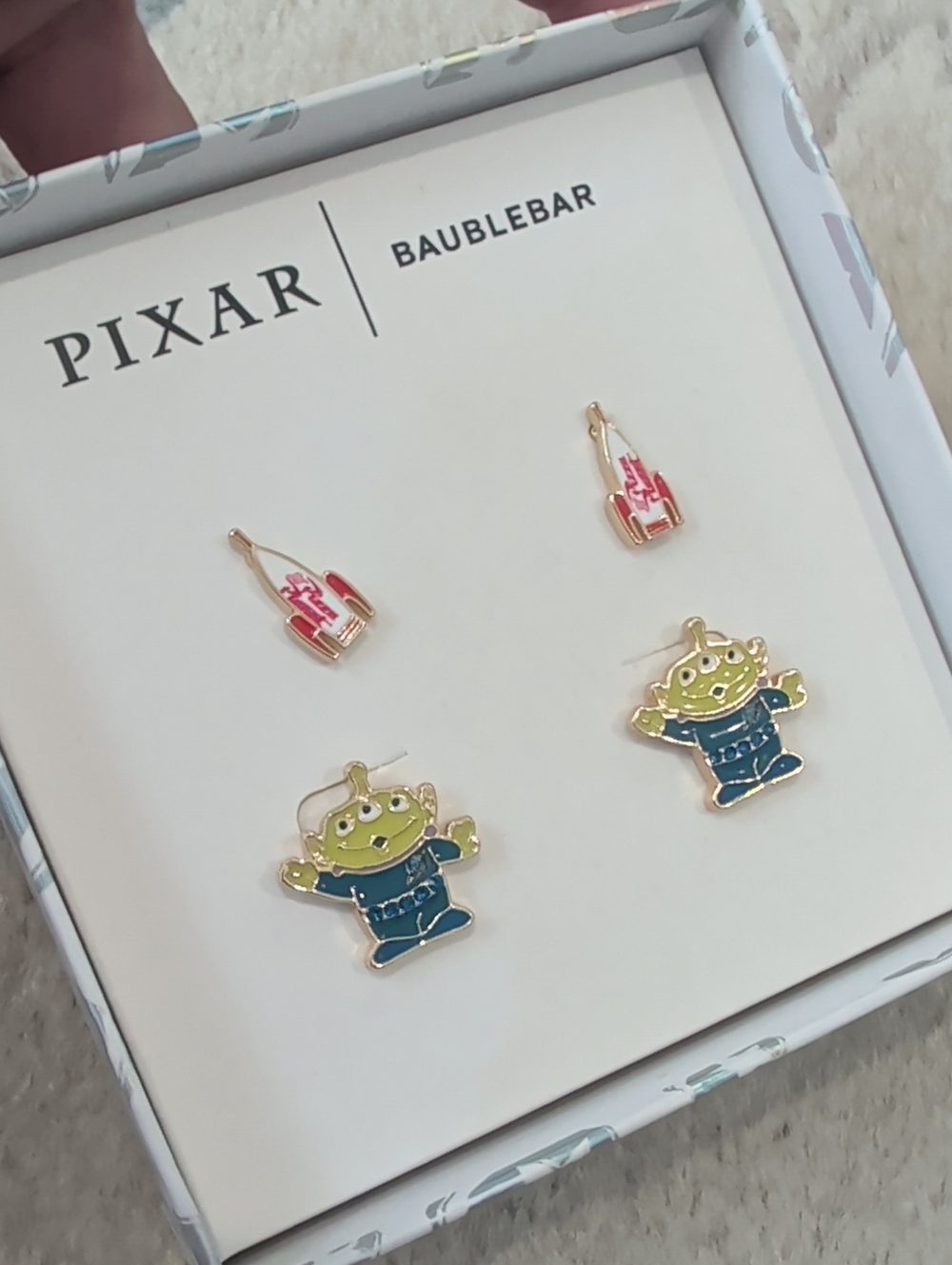 🛸 BaubleBar X Pixar 🛸 Alien (LGM) & Pizza Planet Earings NIB Oooooooh!